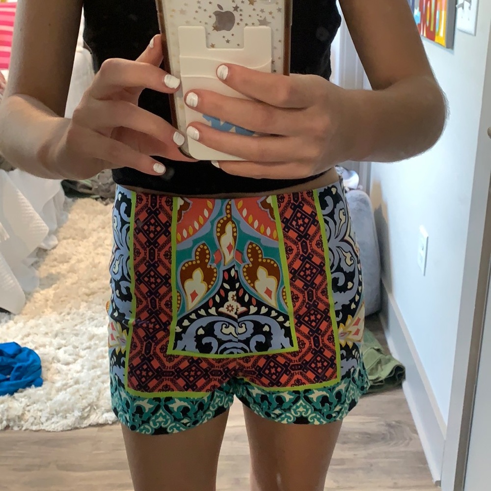 Patterned high waist shorts